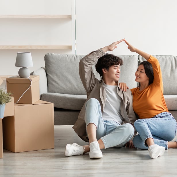 G23006-Breezy-Home-LL_HOPC_800x800 A young couple with arm heart pose